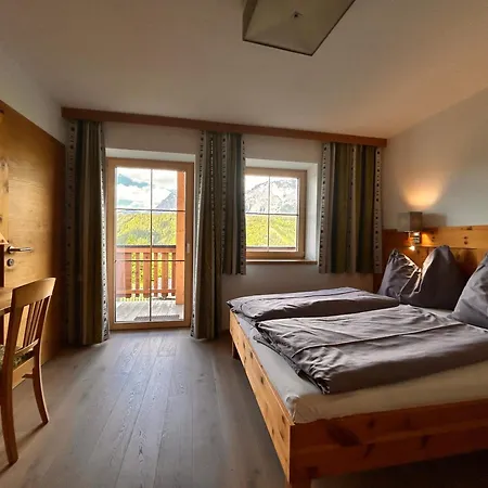 アパート La Montana & Hiking