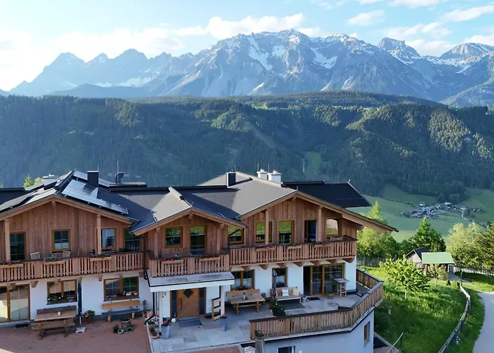 Apartment La Montana & Hiking *